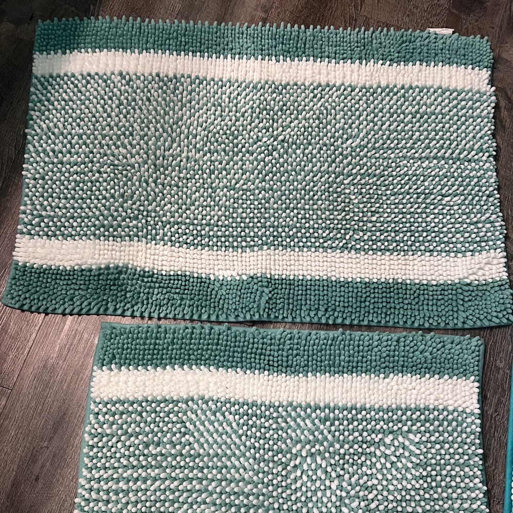 Bathroom rugs